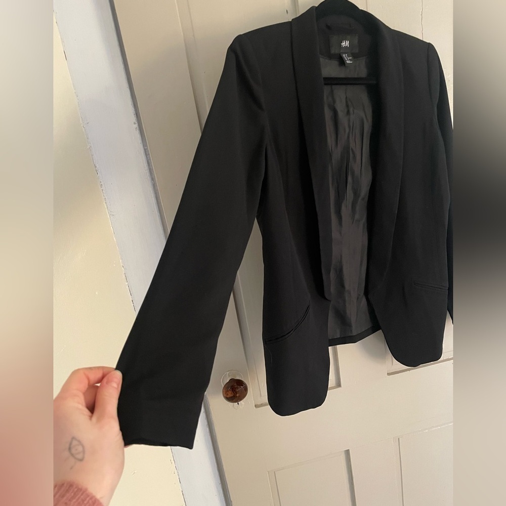 H&M Black Blazer with Notched Lapel and Relaxed Fit Work Girlboss Edgy Classy - Picture 6 of 12